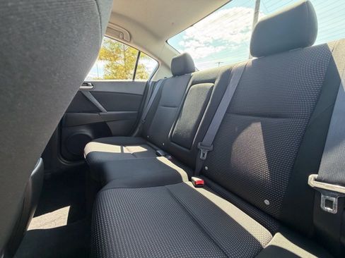 Used 2012 MAZDA MAZDA3 i Touring FWD image 6