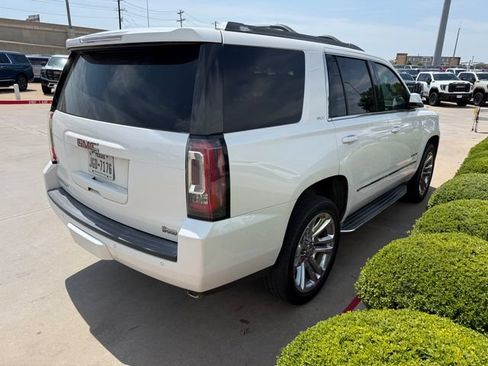 Used 2017 GMC Yukon SLT w/ Premium Edition RWD image 4