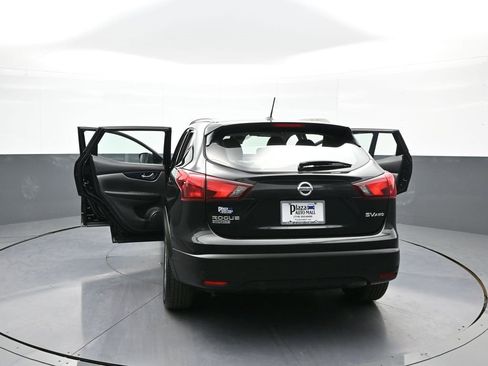 Used 2019 Nissan Rogue Sport SV image 45