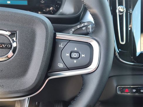 New 2026 Volvo XC40 B5 Ultra w/ Climate Package image 10