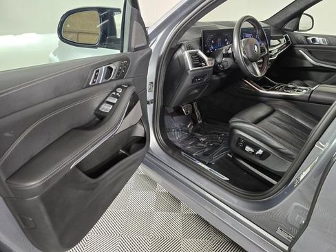 Used 2025 BMW X7 M60i AWD/4WD image 22