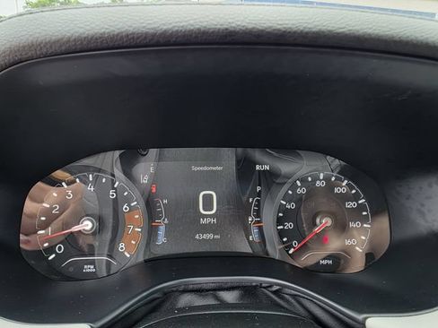 Used 2025 Jeep Compass Limited AWD/4WD image 10