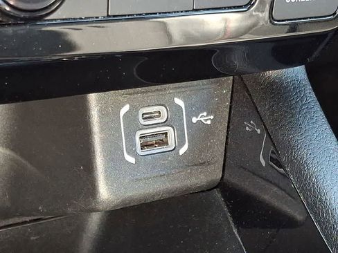 Used 2025 Jeep Compass Trailhawk AWD/4WD image 24