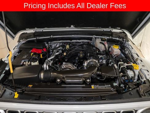 Used 2025 Jeep Wrangler Unlimited Sahara AWD/4WD image 20