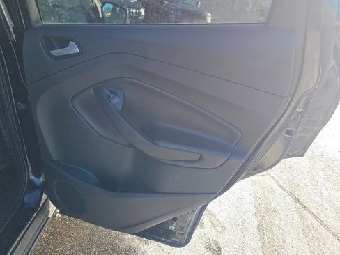 Used 2017 Ford Escape SE w/ SE Cold Weather Package image 31