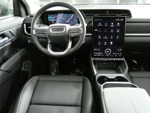 New 2026 GMC Terrain Denali w/ LPO, Black Badging Package image 17