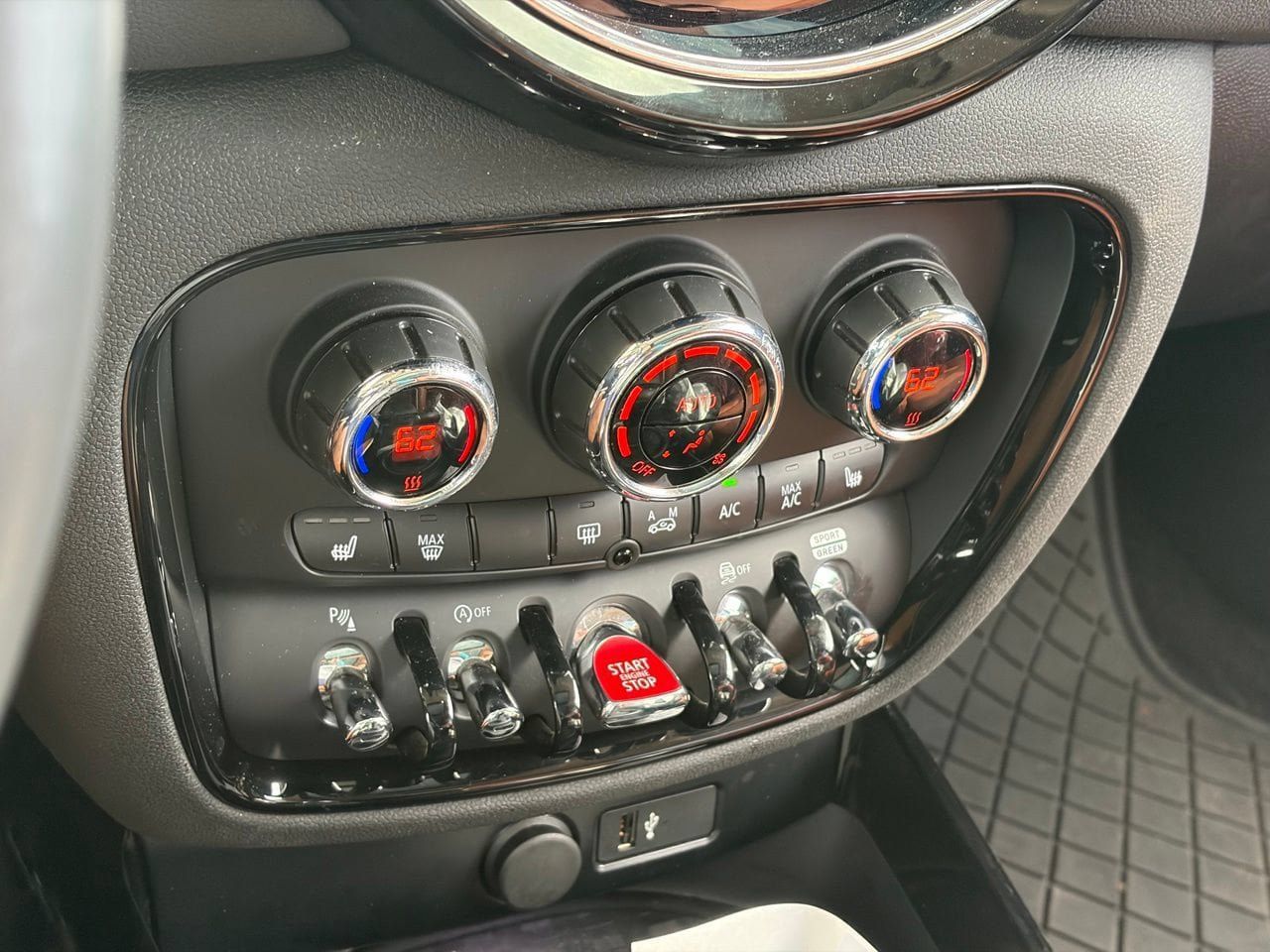 Used 2023 MINI Cooper Clubman S FWD image 8