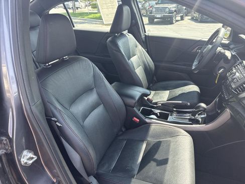 Used 2017 Honda Accord Sport Special Edition image 23