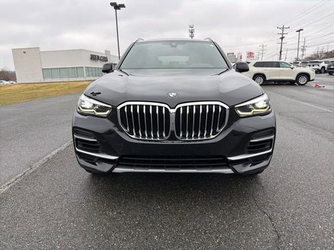 Used 2022 BMW X5 xDrive40i w/ Luxury Seating Package image 3