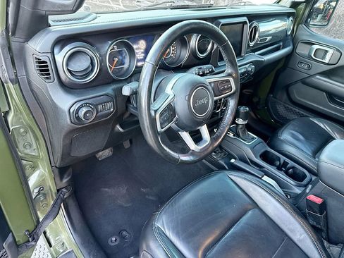 Used 2020 Jeep Wrangler Unlimited Sahara image 10