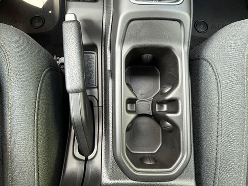 Used 2025 Jeep Wrangler Unlimited Sport image 28