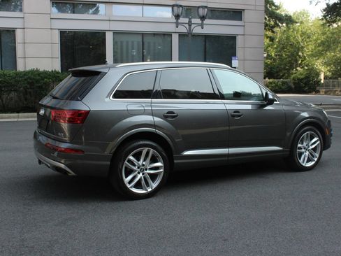 Used 2018 Audi Q7 3.0T Prestige AWD/4WD image 7