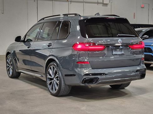 Used 2022 BMW X7 M50i w/ Dynamic Handling Package image 11