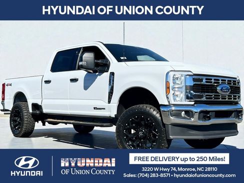 Used 2024 Ford F250 XLT image 1