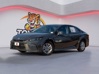 Used 2025 Toyota Camry LE video 1