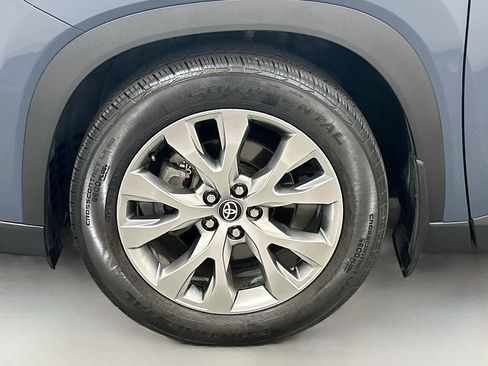 Used 2024 Toyota Grand Highlander FWD image 31