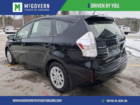 Used 2014 Toyota Prius V Three image 4