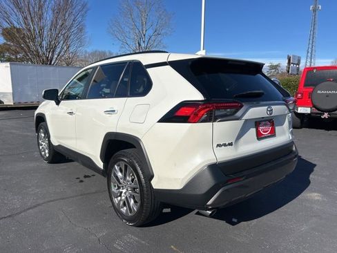 Used 2020 Toyota RAV4 Limited image 9