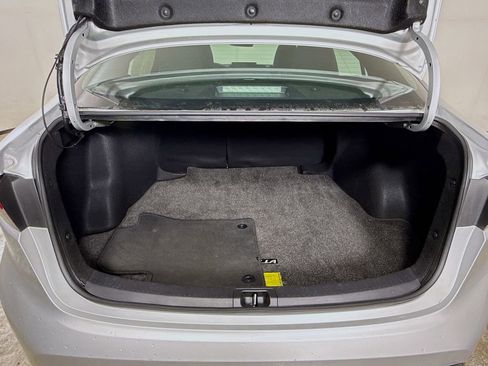 Used 2024 Toyota Corolla SE image 31