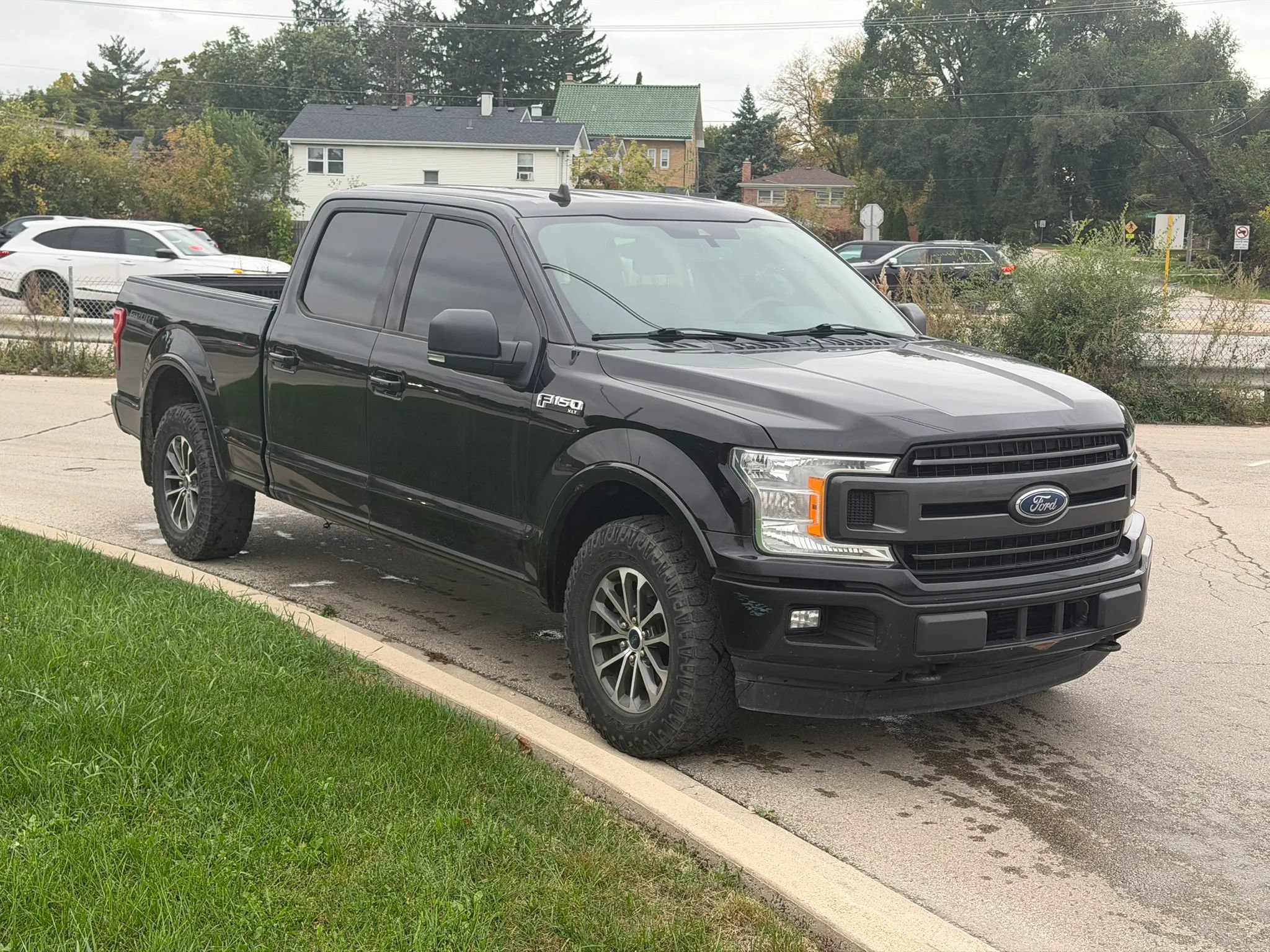 Used 2019 Ford F150 XLT w/ Equipment Group 302A Luxury AWD/4WD image 7