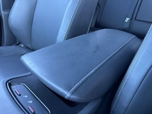 Used 2024 Toyota Venza Nightshade AWD/4WD image 16