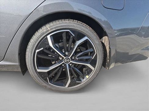 New 2026 Nissan Altima 2.5 SR FWD image 9