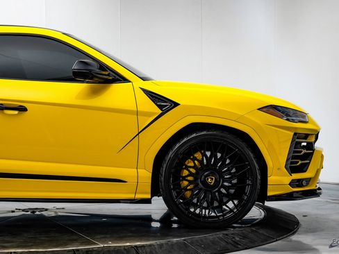 Used 2021 Lamborghini Urus image 22