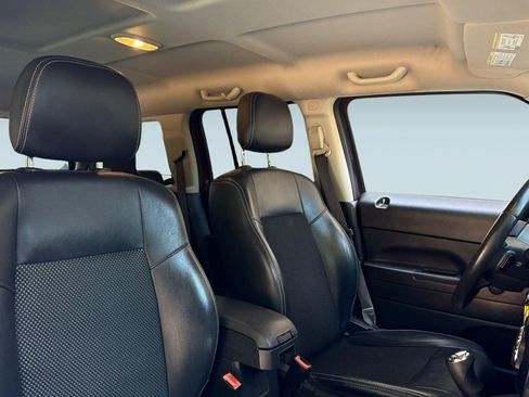 Used 2016 Jeep Patriot Sport FWD image 29
