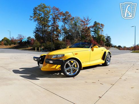 Used 2000 Plymouth Prowler image 2