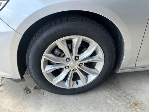 Used 2019 Chevrolet Malibu LT FWD image 18