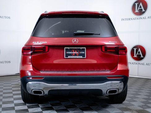 Used 2026 Mercedes-Benz GLB 250 4MATIC image 7