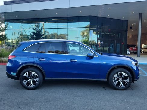 Certified 2025 Mercedes-Benz GLC 350e 4MATIC image 9