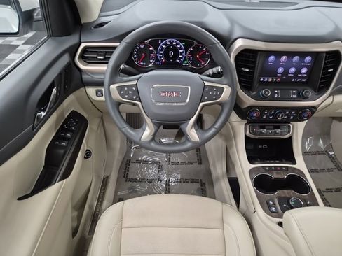 Used 2023 GMC Acadia Denali w/ Denali Technology Package image 7