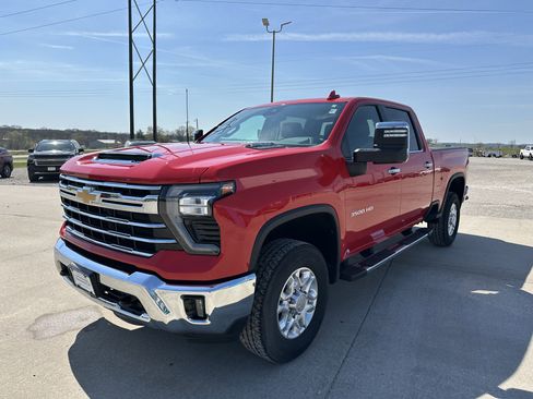 Certified 2024 Chevrolet Silverado 3500 LTZ AWD/4WD image 9