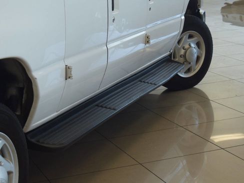 Used 2014 Ford E-350 and Econoline 350 XLT RWD image 41