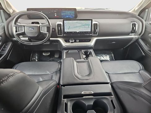 Used 2025 Ford Expedition Max Platinum w/ Driver's Package image 20