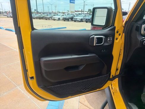 Used 2019 Jeep Wrangler Unlimited Rubicon AWD/4WD image 25