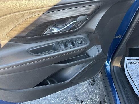 Used 2022 GMC Terrain SLE w/ Driver Convenience Package image 14