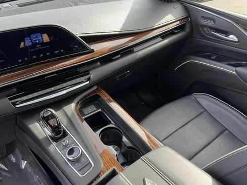 Certified 2023 Cadillac Escalade Premium Luxury w/ LPO, Radiant Package image 12