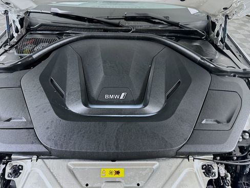Used 2025 BMW i4 eDrive40 image 35
