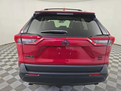 Used 2022 Toyota RAV4 XLE w/ Convenience Package image 15