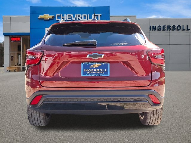 Used 2024 Chevrolet Trax RS w/ Sunroof Package FWD image 26