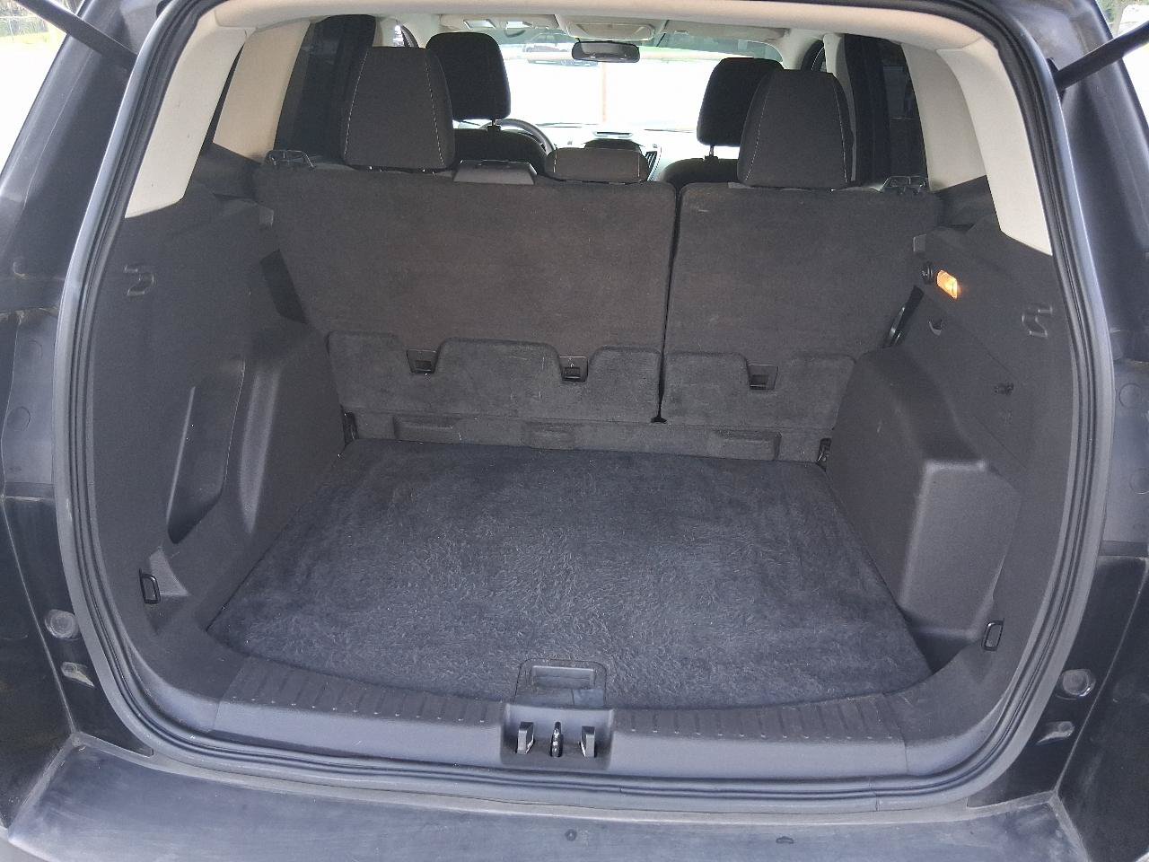 Used 2017 Ford Escape SE w/ Equipment Group 201A AWD/4WD image 10