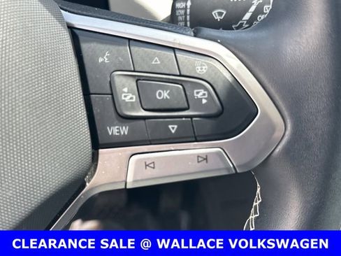Certified 2024 Volkswagen Taos SE w/ Black Wheel Package FWD image 22