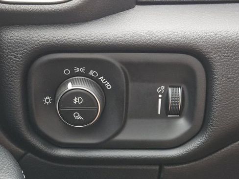New 2026 RAM 3500 Big Horn AWD/4WD image 19