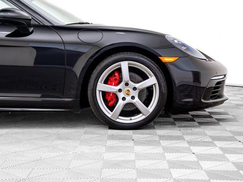 Used 2017 Porsche 718 Cayman S image 32