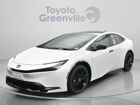 Used 2025 Toyota Prius FWD image 25