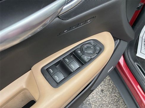 Used 2019 Cadillac XT5 Platinum image 22