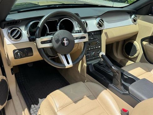 Used 2005 Ford Mustang GT RWD image 18