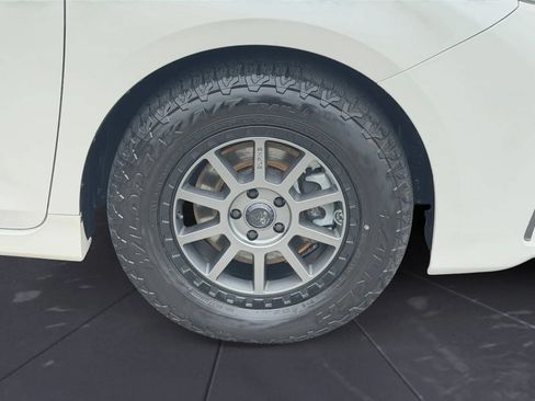 Used 2019 Toyota Sienna Limited Premium w/ Carpet Mat Package AWD/4WD image 34